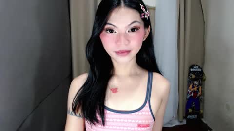littlelace_ online show from 7, 4, 2026