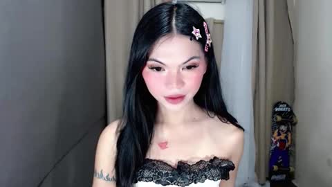 littlelace_ online show from 9, 4, 2026