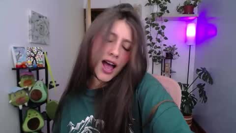 Snapshot of littlelaksmi chatting on 4, 12, 2025 Laksmi online show from 4, 12, 2025