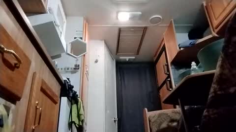 littleleo96 online show from 2, 12, 2025