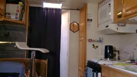 Snapshot of littleleo96 chatting on 7, 3, 2026 littleleo96 online show from 7, 3, 2026