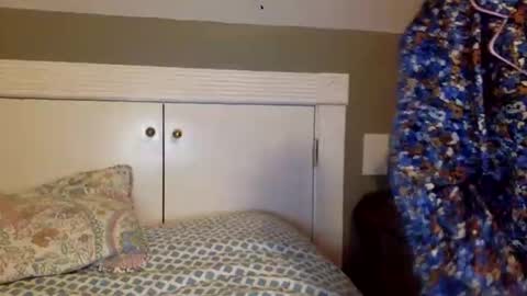 Snapshot of littlelily9999 chatting on 21, 2, 2025 littlelily9999 online show from 21, 2, 2025