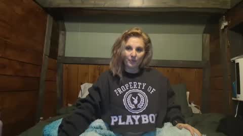 lisanixs online show from 10, 1, 2025