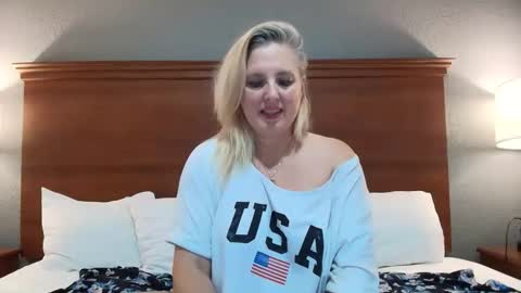 lisanixs online show from 28, 4, 2026