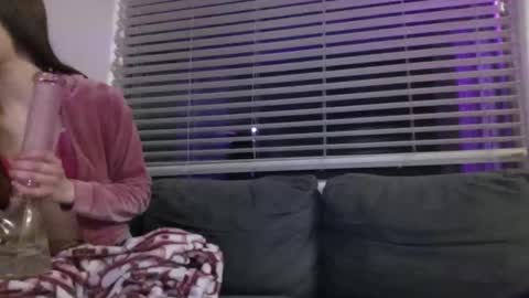 littlelovergirllindz online show from 9, 1, 2026