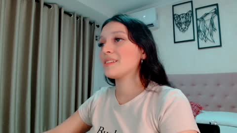 Sarahs Room online show from 9, 1, 2025