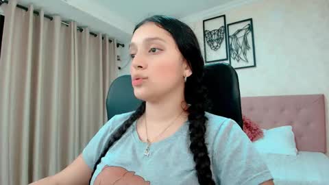 Snapshot of littlemolly_pregnant chatting on 3, 3, 2026 Sarahs Room online show from 3, 3, 2026