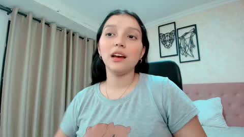 Snapshot of littlemolly_pregnant chatting on 25, 3, 2026 Sarahs Room online show from 25, 3, 2026