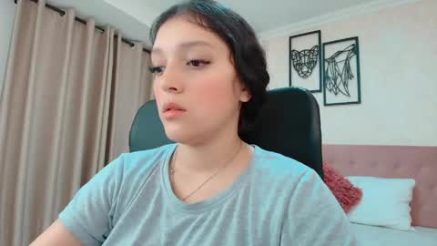 Snapshot of littlemolly_pregnant chatting on 22, 5, 2026 Sarahs Room online show from 22, 5, 2026