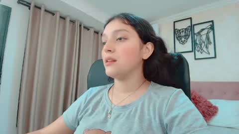 Snapshot of littlemolly_pregnant chatting on 29, 5, 2026 Sarahs Room online show from 29, 5, 2026