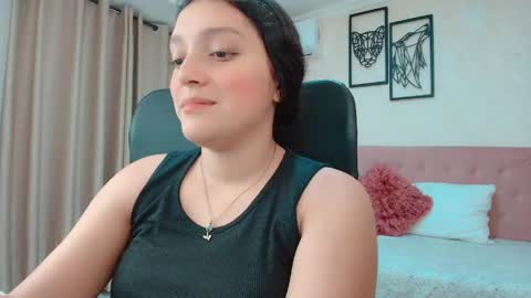 Snapshot of littlemolly_pregnant chatting on 30, 5, 2026 Sarahs Room online show from 30, 5, 2026
