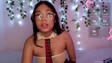 Snapshot of littlemoon0622 chatting on 7, 10, 2025 Moon online show from 7, 10, 2025