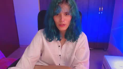 Snapshot of littlenami_ chatting on 14, 10, 2025 LAUREN online show from 14, 10, 2025