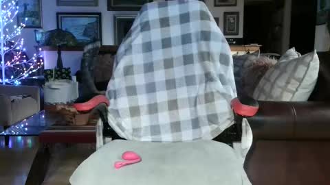 Miss D   Shows Mon Wed  Fri online show from 15, 11, 2025