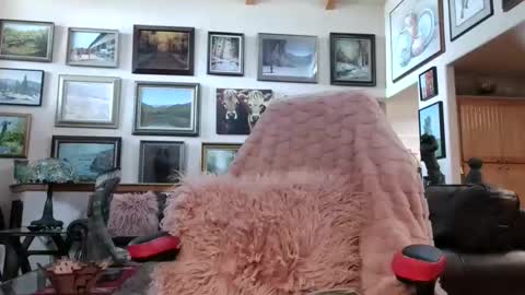 Snapshot of littlepistol chatting on 13, 4, 2026 Miss D Shows Mon Wed Fri online show from 13, 4, 2026