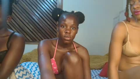 Snapshot of littlepretty_barbie chatting on 9, 3, 2025 Barbie online show from 9, 3, 2025