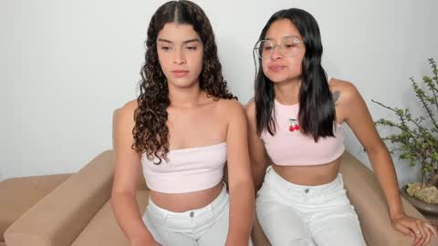 - Eileen - Izzy - Stiven online show from 8, 1, 2026