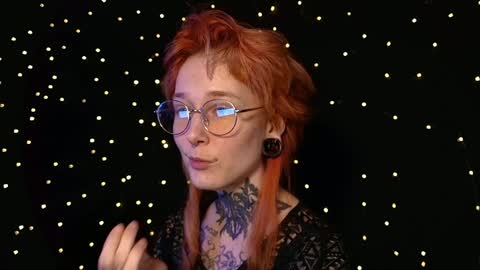 Snapshot of littlespacemouse chatting on 7, 2, 2025 Niki free tg channel with some photos gifs and info about streams online show from 7, 2, 2025