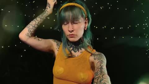 Niki  free tg channel with some photos gifs and info about streams  online show from 4, 12, 2025