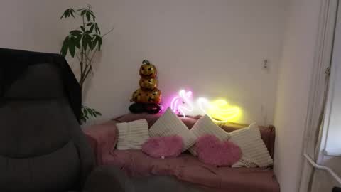 Snapshot of littlestellaspark chatting on 23, 10, 2025 littlestellaspark online show from 23, 10, 2025