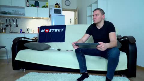 Little Tifany online show from 20, 12, 2024