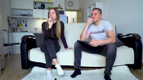 Little Tifany online show from 29, 10, 2025