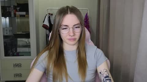 Snapshot of littlevildevil chatting on 27, 1, 2025 Eliana online show from 27, 1, 2025