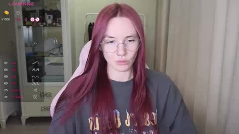 Snapshot of littlevildevil chatting on 17, 9, 2025 Eliana online show from 17, 9, 2025