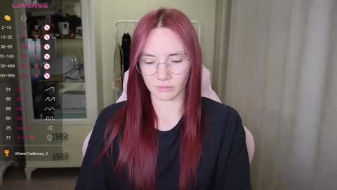 Snapshot of littlevildevil chatting on 27, 9, 2025 Eliana online show from 27, 9, 2025