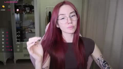 Snapshot of littlevildevil chatting on 28, 9, 2025 Eliana online show from 28, 9, 2025