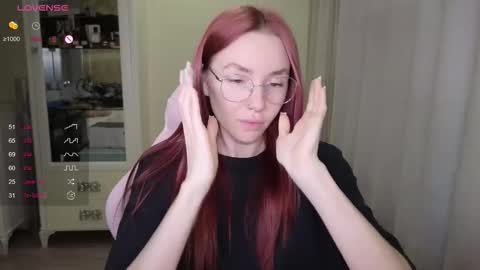 Snapshot of littlevildevil chatting on 30, 9, 2025 Eliana online show from 30, 9, 2025