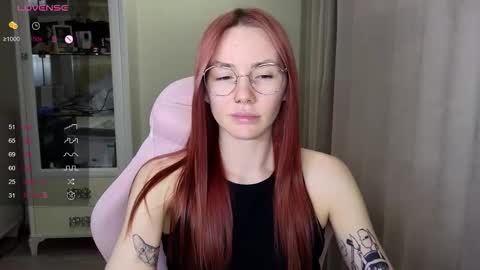 Snapshot of littlevildevil chatting on 22, 10, 2025 Eliana online show from 22, 10, 2025