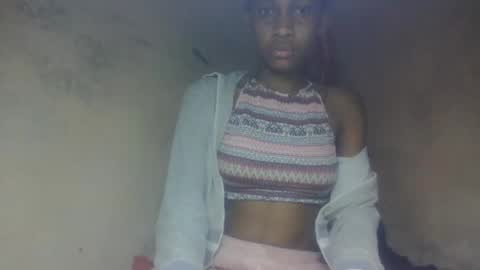 Snapshot of littleyanah chatting on 10, 9, 2025 yanah online show from 10, 9, 2025