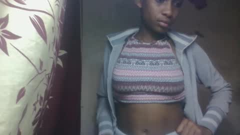 Snapshot of littleyanah chatting on 11, 9, 2025 yanah online show from 11, 9, 2025