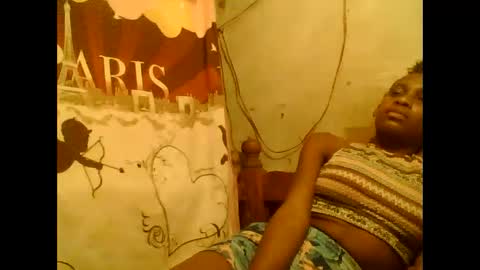 Snapshot of littleyanah chatting on 19, 9, 2025 yanah online show from 19, 9, 2025