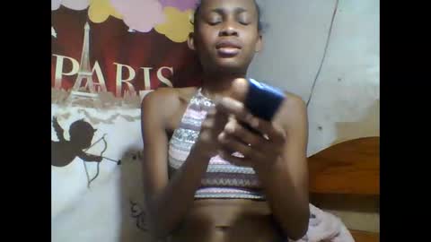 Snapshot of littleyanah chatting on 24, 9, 2025 yanah online show from 24, 9, 2025