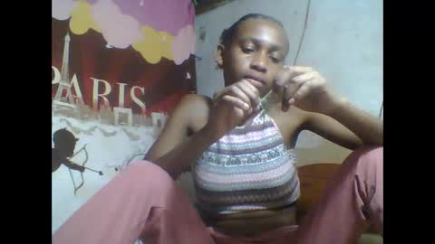 Snapshot of littleyanah chatting on 25, 9, 2025 yanah online show from 25, 9, 2025