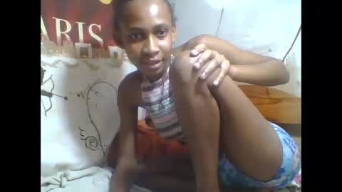 Snapshot of littleyanah chatting on 25, 9, 2025 yanah online show from 25, 9, 2025