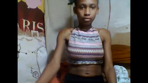 Snapshot of littleyanah chatting on 2, 10, 2025 yanah online show from 2, 10, 2025
