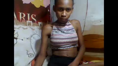 Snapshot of littleyanah chatting on 2, 10, 2025 yanah online show from 2, 10, 2025