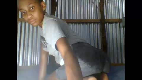 Snapshot of littleyanah chatting on 24, 10, 2025 yanah online show from 24, 10, 2025