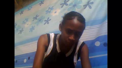 Snapshot of littleyanah chatting on 30, 10, 2025 yanah online show from 30, 10, 2025