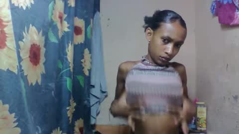 Snapshot of littleyanah chatting on 5, 3, 2026 yanah online show from 5, 3, 2026