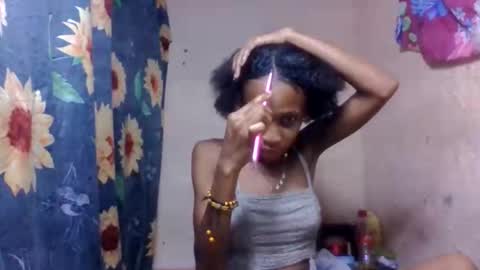 Snapshot of littleyanah chatting on 16, 3, 2026 yanah online show from 16, 3, 2026