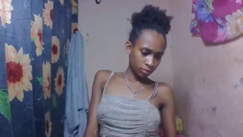 Snapshot of littleyanah chatting on 17, 3, 2026 yanah online show from 17, 3, 2026