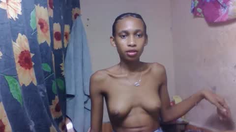 Snapshot of littleyanah chatting on 19, 3, 2026 yanah online show from 19, 3, 2026