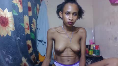 Snapshot of littleyanah chatting on 24, 3, 2026 yanah online show from 24, 3, 2026