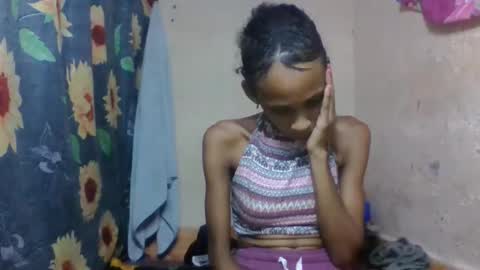 Snapshot of littleyanah chatting on 1, 4, 2026 yanah online show from 1, 4, 2026