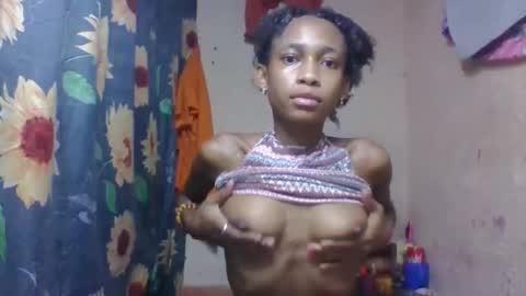 Snapshot of littleyanah chatting on 5, 4, 2026 yanah online show from 5, 4, 2026