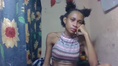 Snapshot of littleyanah chatting on 8, 4, 2026 yanah online show from 8, 4, 2026